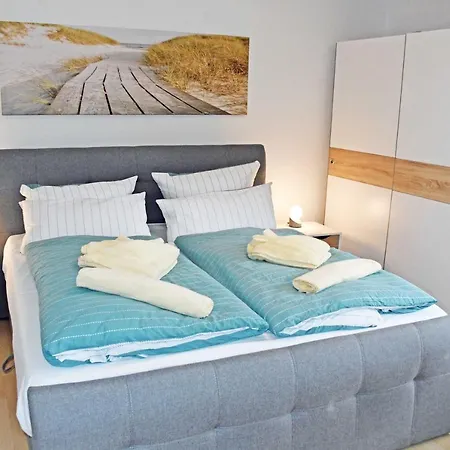 Mit Terrasse Am Hafen In 08